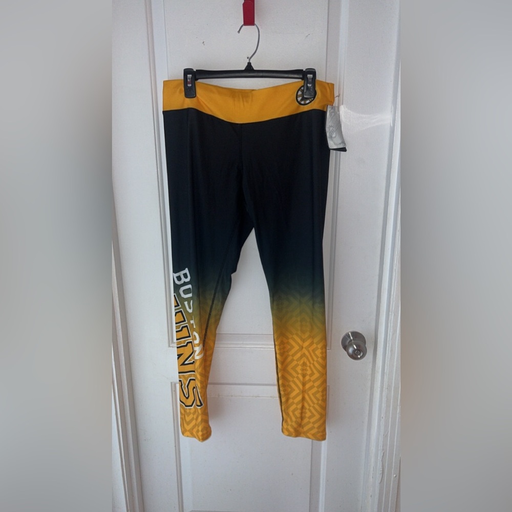 NHL • Boston Bruin Legging (New With Tags)